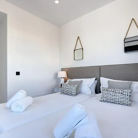 New 2 Bed Penthouse @ Hills With Sea View