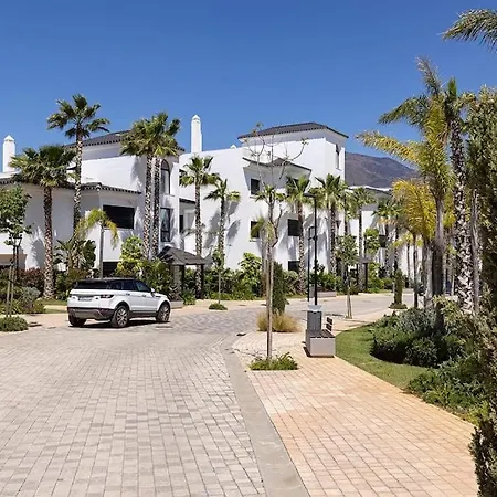 New 2 Bed Penthouse @ Hills With Sea View