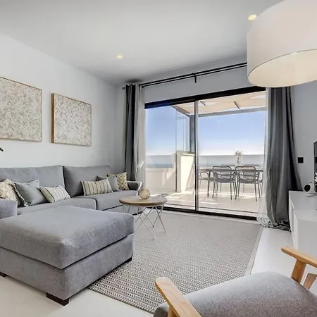 New 2 Bed Penthouse @ Hills With Sea View *