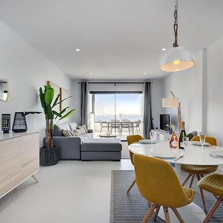 New 2 Bed Penthouse @ Hills With Sea View エステポナ