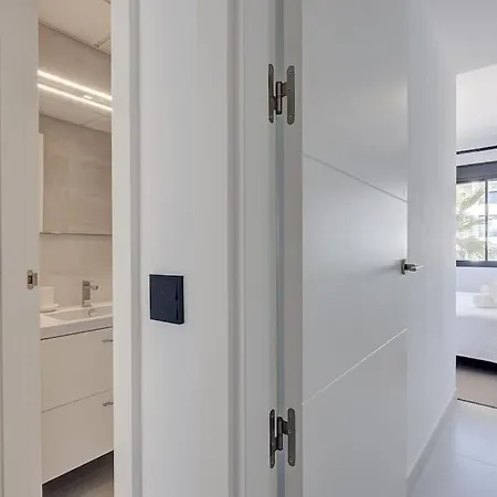 New 2 Bed Penthouse @ Hills With Sea View