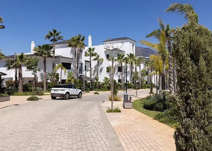 New 2 Bed Penthouse @ Hills With Sea View