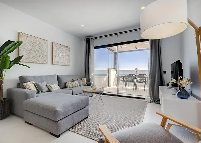 New 2 Bed Penthouse @ Hills With Sea View *