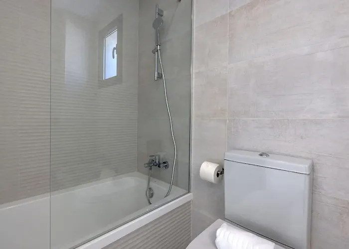 New 2 Bed Penthouse @ Hills With Sea View