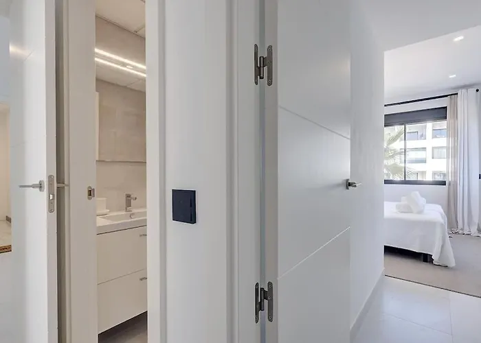 New 2 Bed Penthouse @ Hills With Sea View