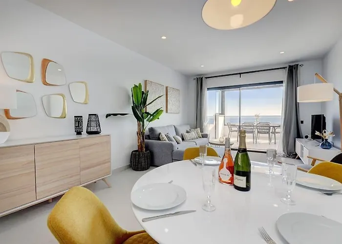 New 2 Bed Penthouse @ Hills With Sea View