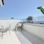 Apartamento New 2 Bed Penthouse @ Hills With Sea View *