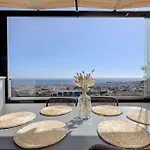 New 2 Bed Penthouse @ Hills With Sea View Apartamento