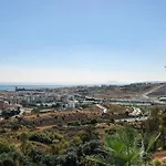 New 2 Bed Penthouse @ Hills With Sea View Apartmán