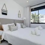 Apartamento New 2 Bed Penthouse @ Hills With Sea View Estepona