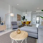 Apartamento New 2 Bed Penthouse @ Hills With Sea View Estepona
